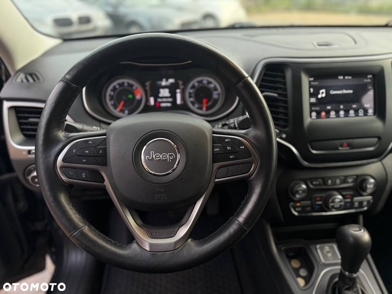 Jeep Cherokee - 13