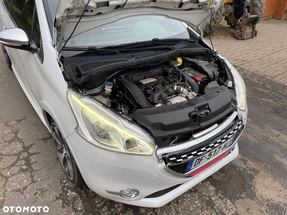 Peugeot 208 1.6 THP GTi - 32
