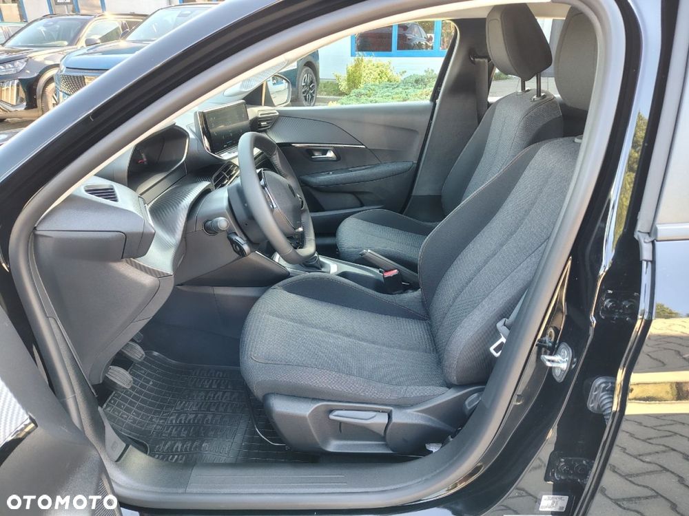 Peugeot 208 - 9