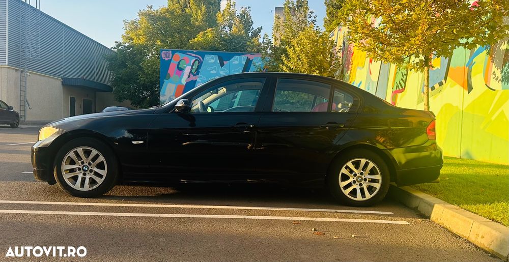 BMW Seria 3 318d Touring - 2