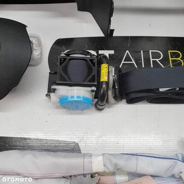 TOYOTA AYGO DESKA ROZDZIELCZA KONSOLA KOKPIT PULPIT PODUSZKI AIRBAG AIR BAG PASY KIT SET - 6