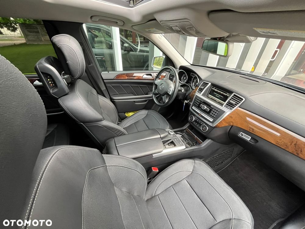 Mercedes-Benz GL 500 4Matic (BlueEFFICIENCY) 7G-TRONIC - 17