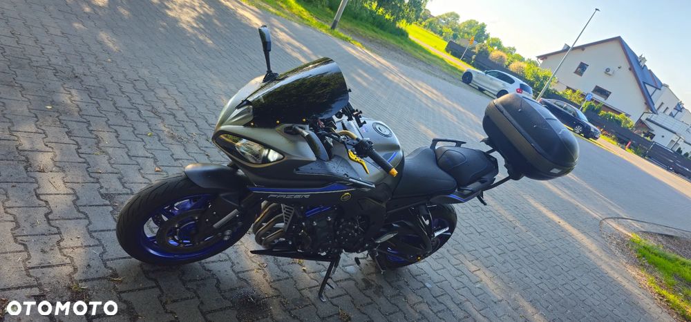 Yamaha FZ8 - 5
