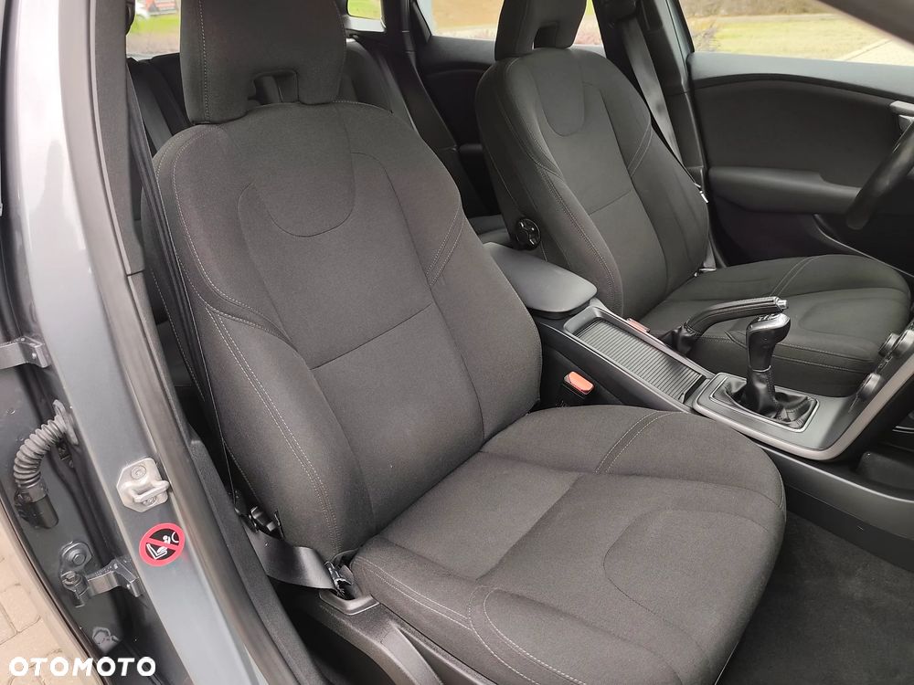 Volvo V40 - 19