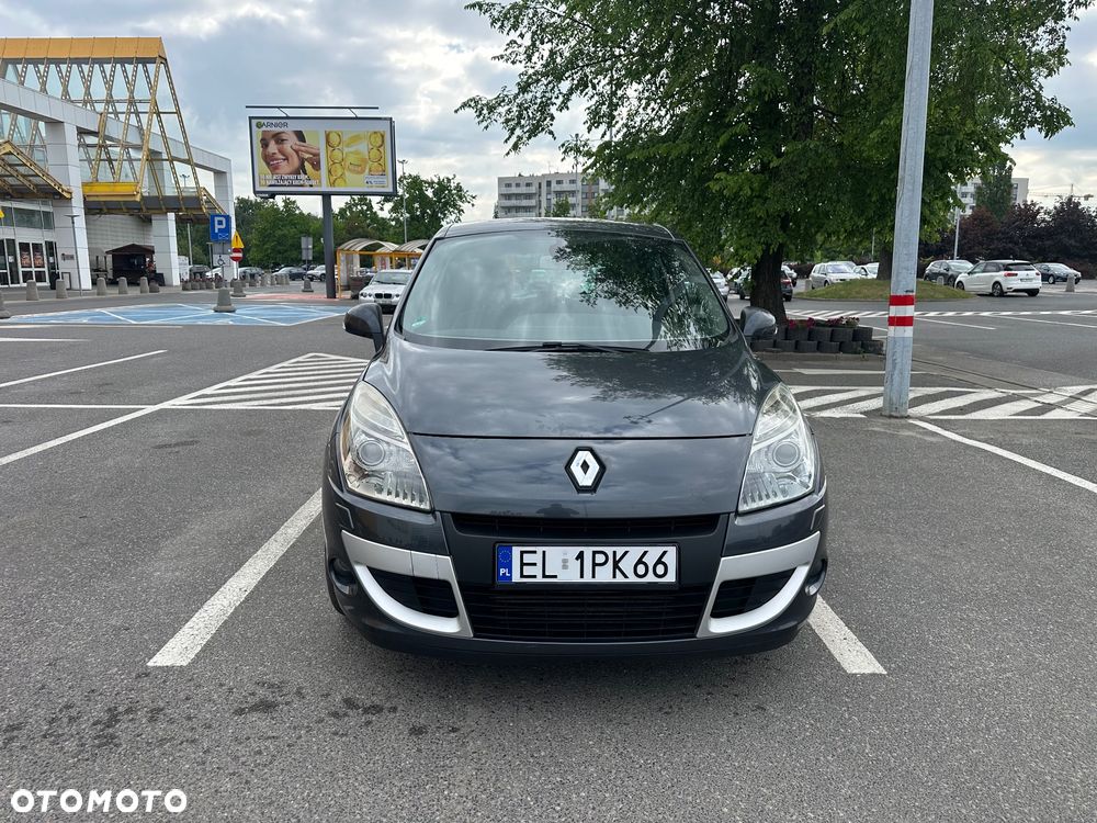 Renault Scenic 2.0 dCi Privilege - 10