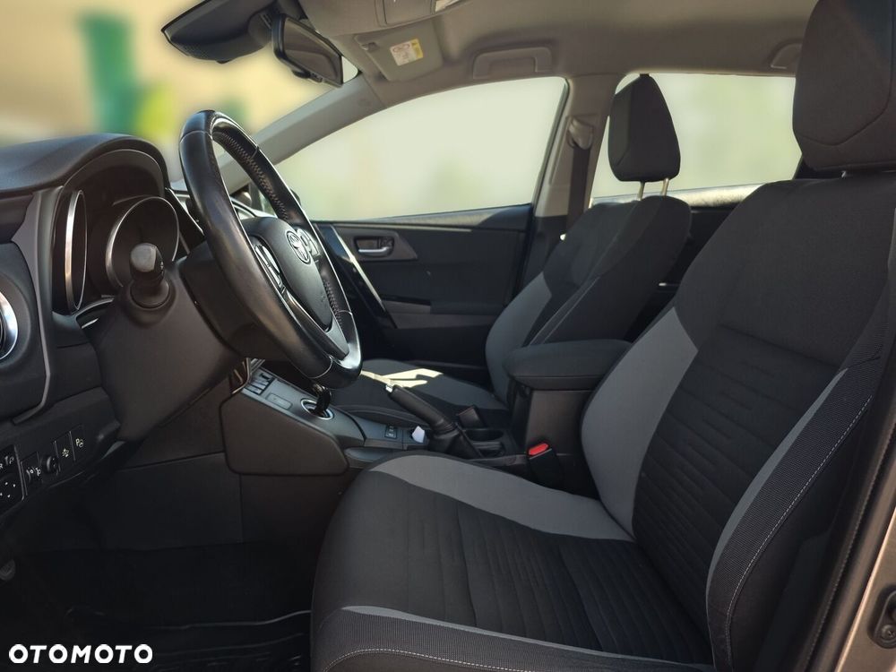 Toyota Auris Hybrid 135 Premium - 15