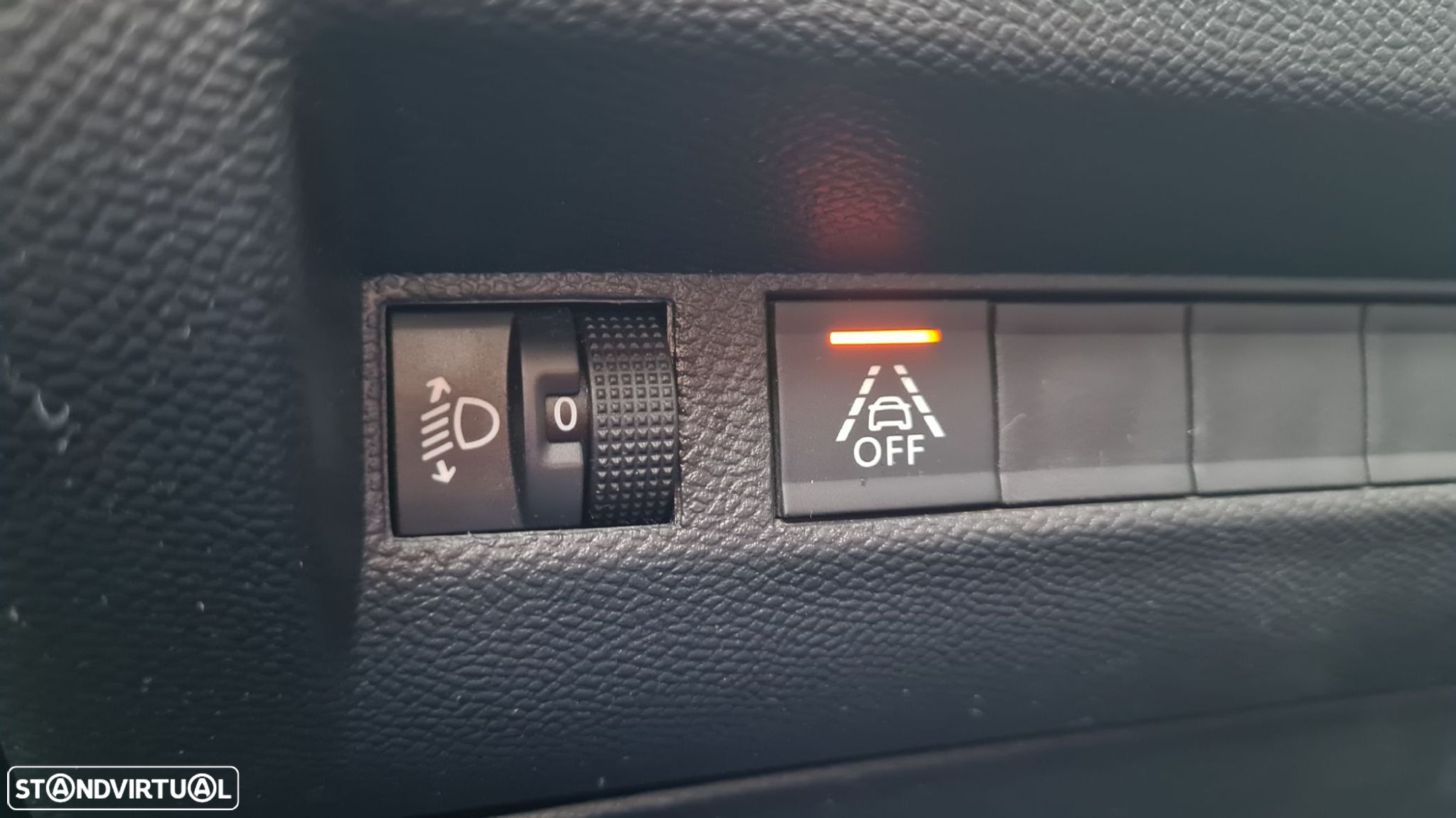 Peugeot 208 1.5 BlueHDi Allure - 11