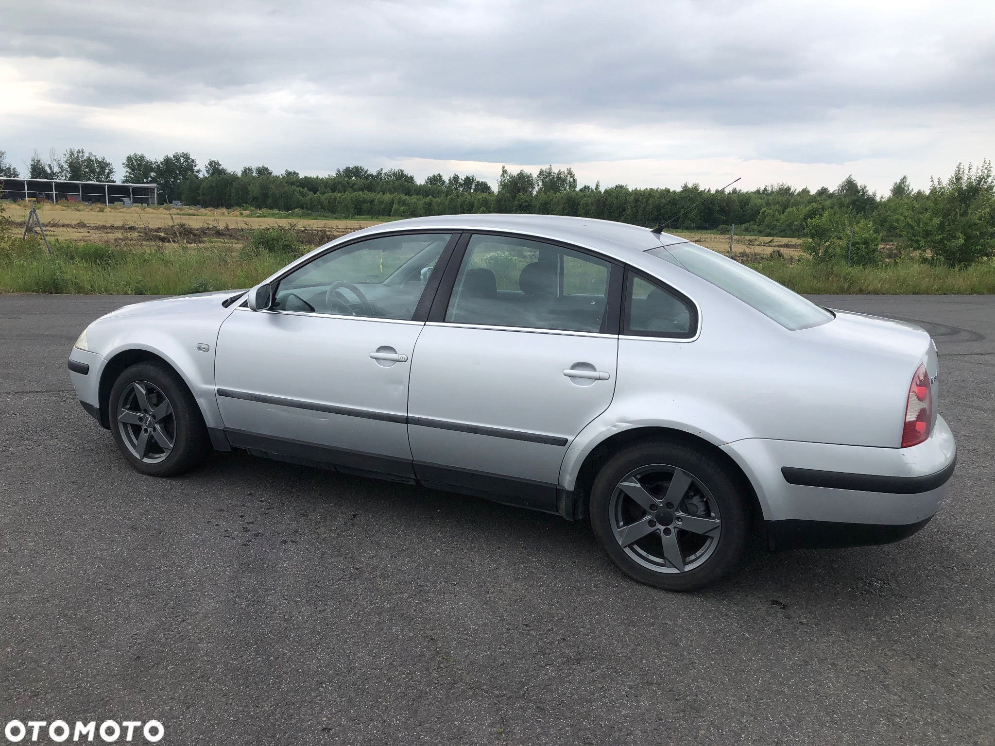 Volkswagen Passat 1.6 - 6