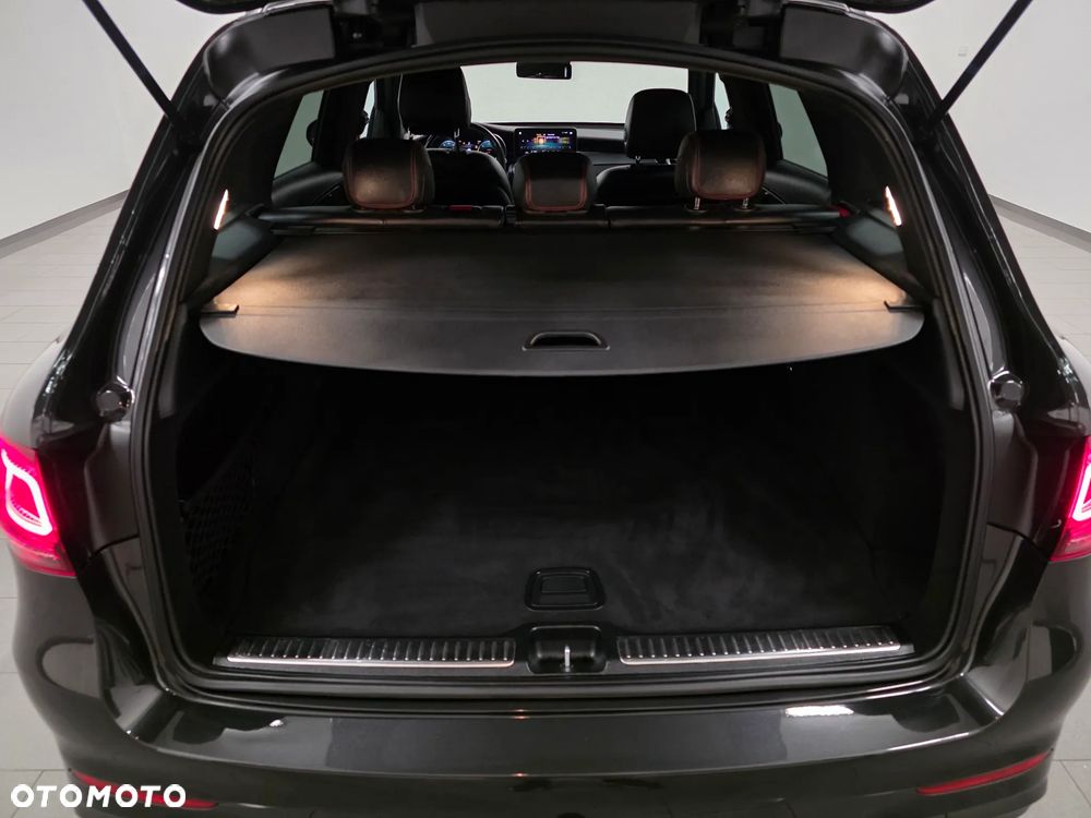 Mercedes-Benz GLC 220 d 4Matic 9G-TRONIC AMG Line Plus - 40
