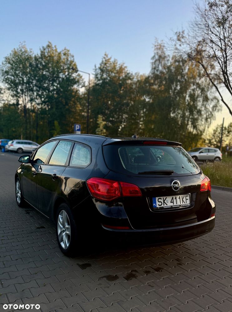 Opel Astra 1.7 CDTI DPF Cosmo - 4