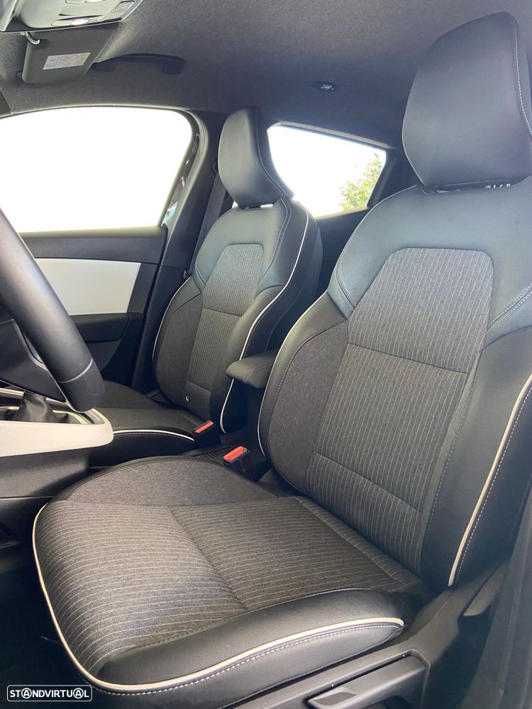 Renault Clio 1.0 TCe Techno Bi-Fuel - 11