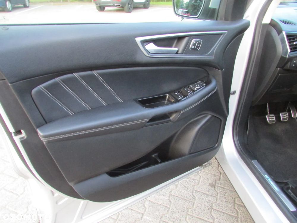 Ford Edge 2.0 TDCi 4x4 ST-LINE - 15