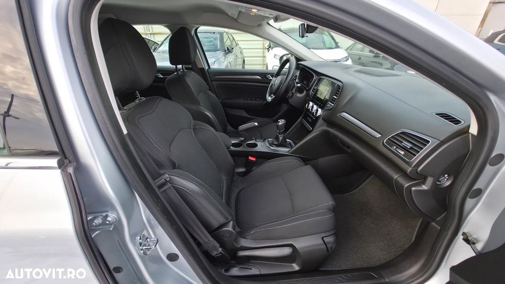 Renault Megane BLUE dCi 115 INTENS - 17