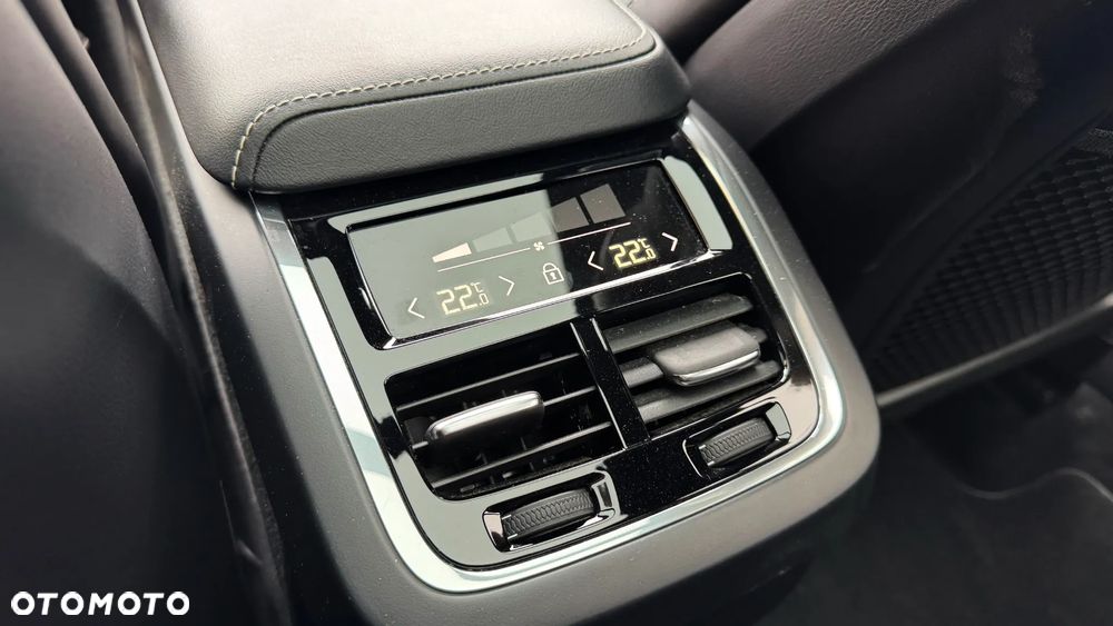 Volvo XC 60 B4 D AWD Geartronic RDesign - 36