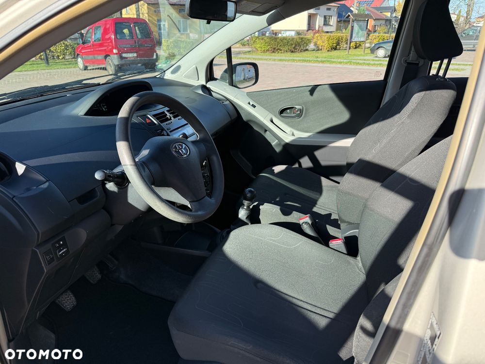 Toyota Yaris 1.33 Luna - 7