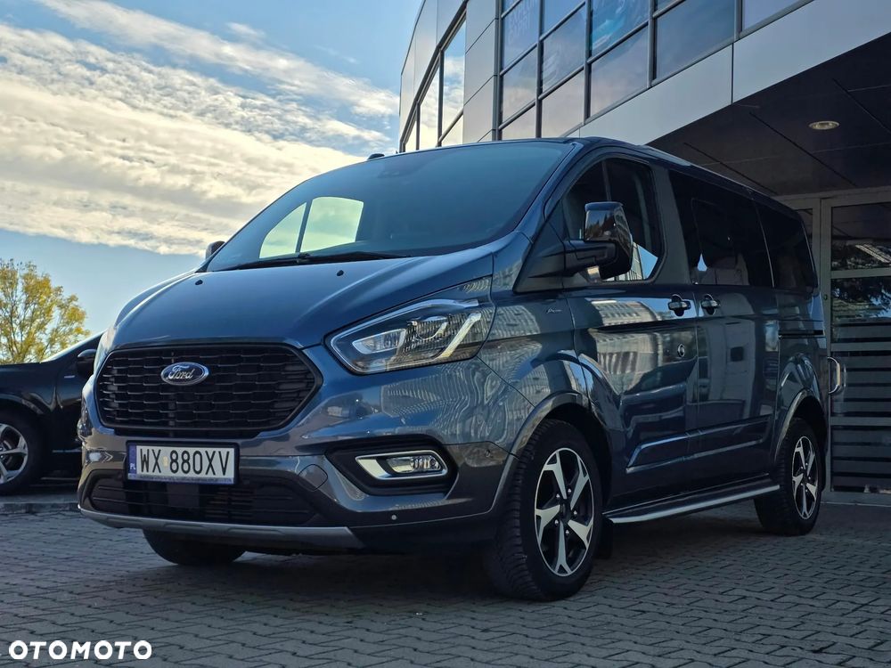 Ford Tourneo Custom - 2