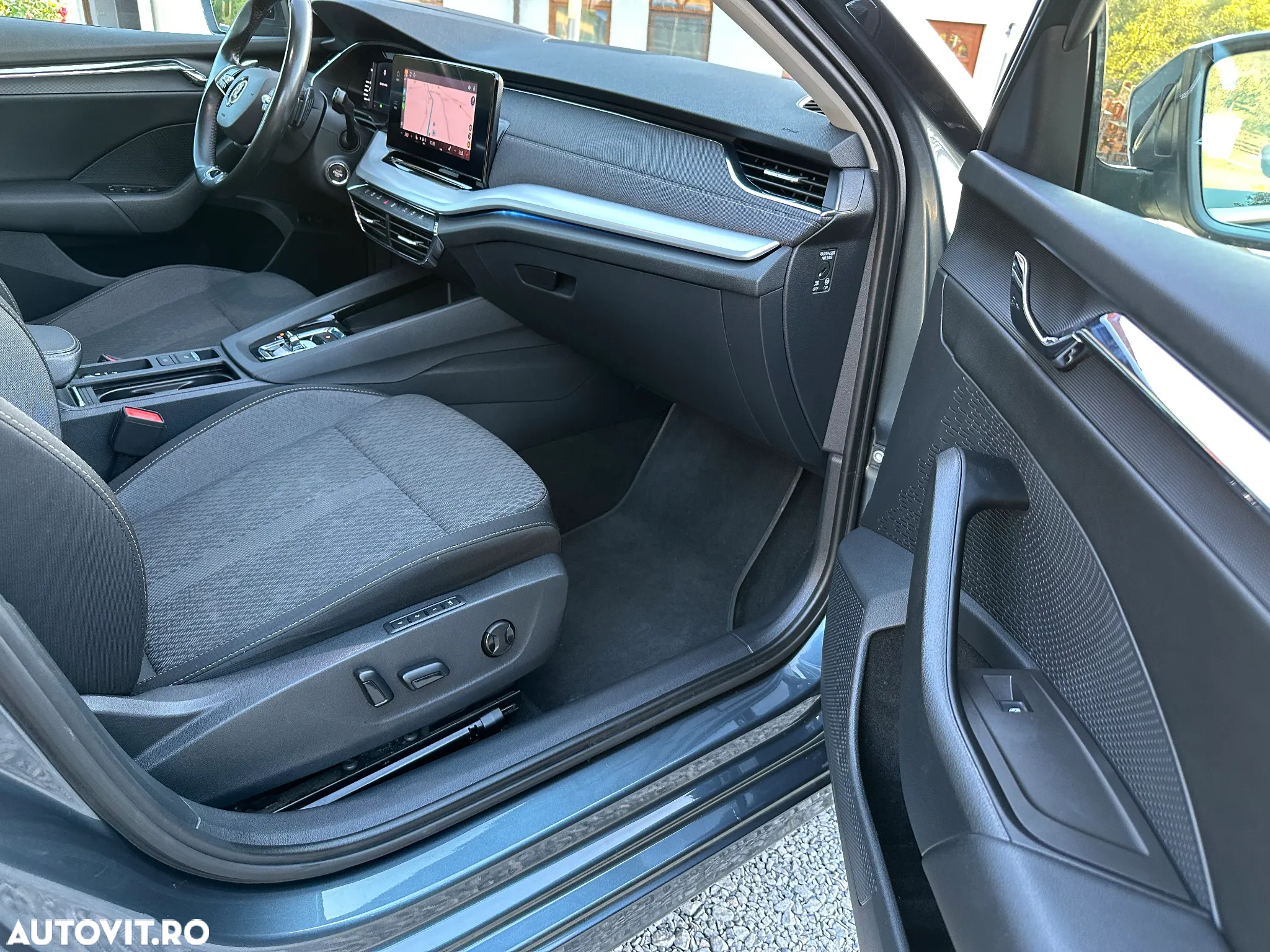 Skoda Octavia 2.0 TDI DSG Ambition - 8