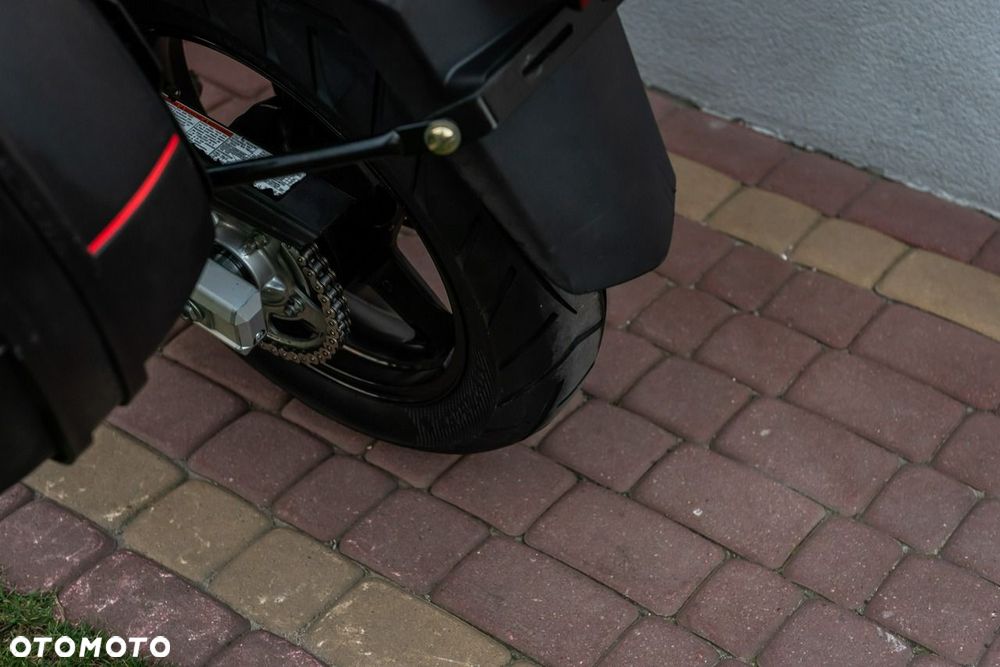 Suzuki DL - 10