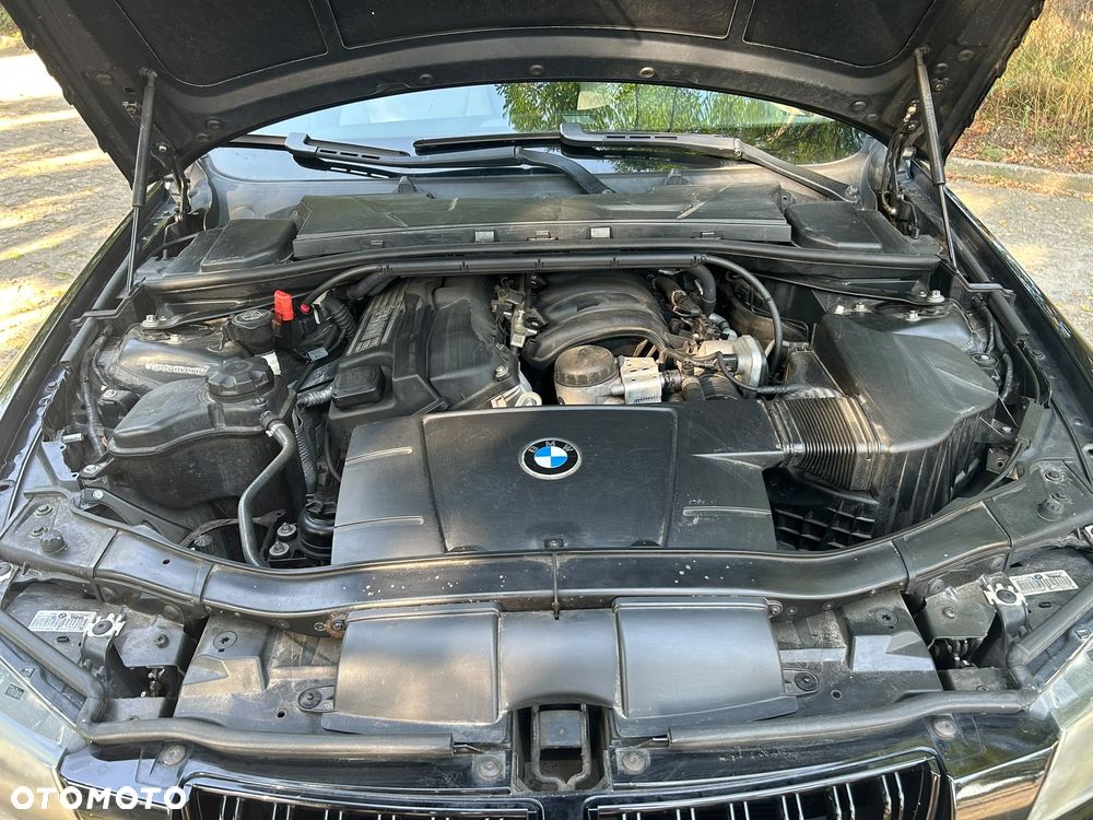 BMW Seria 3 318i - 8