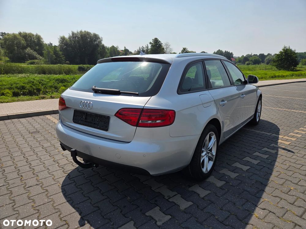 Audi A4 Avant - 11