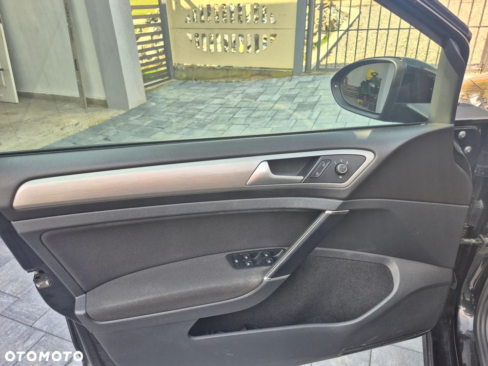 Volkswagen Golf 1.2 TSI BMT Trendline - 4