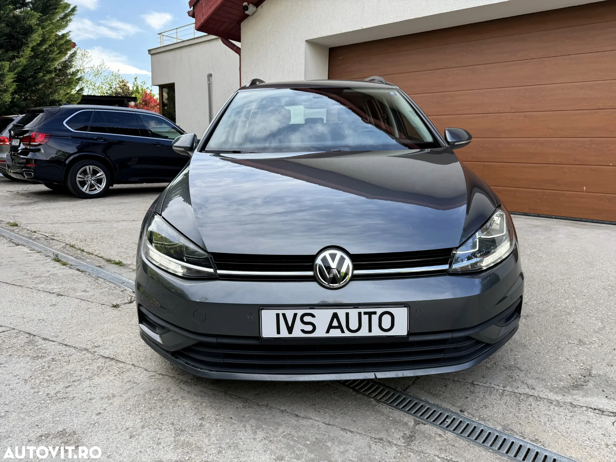 Volkswagen Golf 1.6 TDI DSG Comfortline - 2