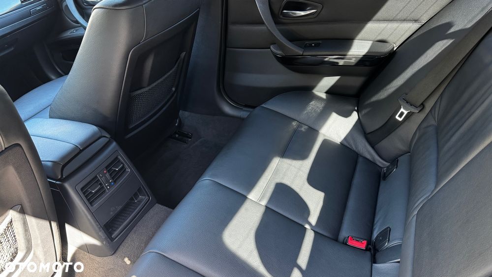 BMW Seria 3 320d - 11