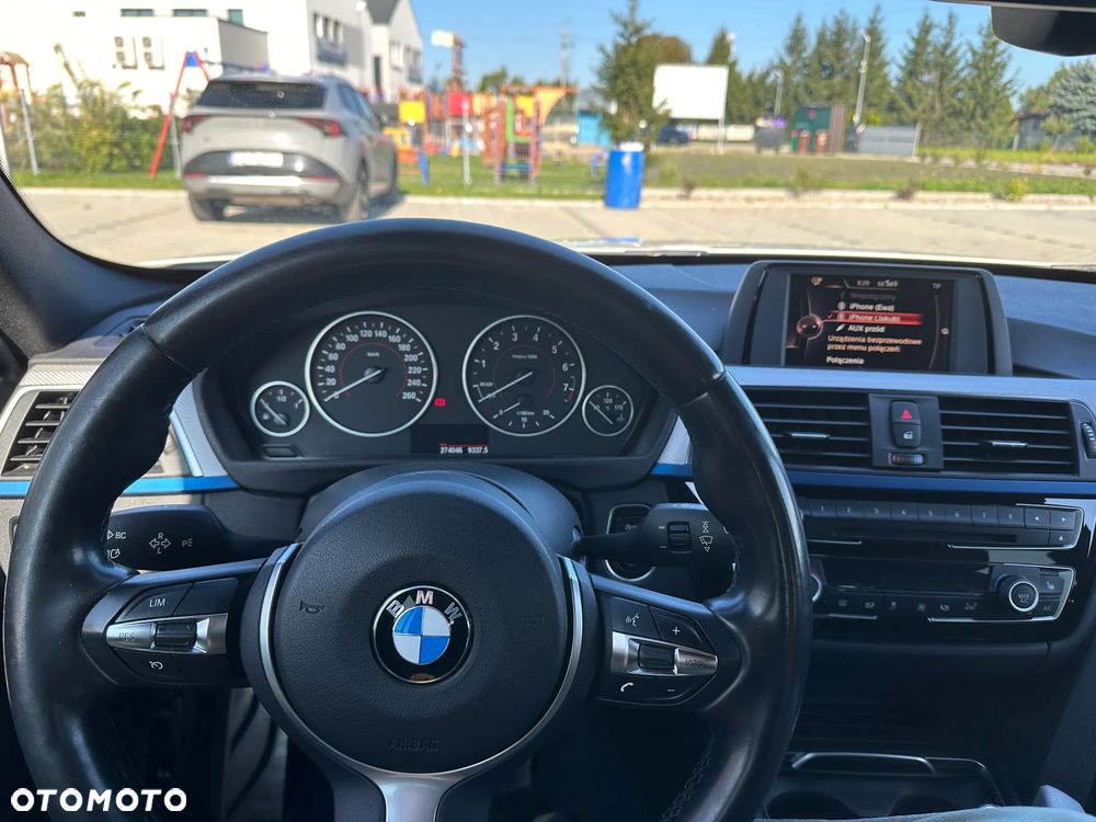 BMW Seria 3 330i xDrive M Sport - 8