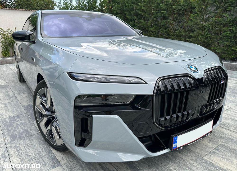 BMW M7 - 2