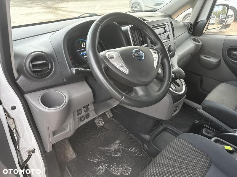 Nissan NV200 - 10