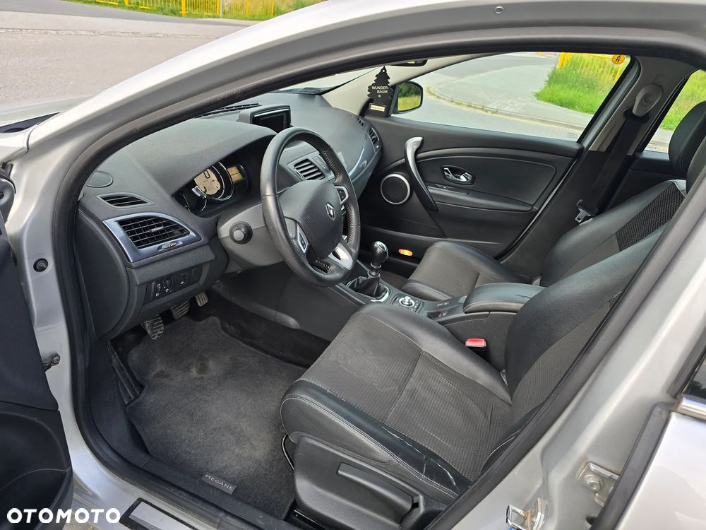Renault Megane 1.5 dCi Privilege - 8