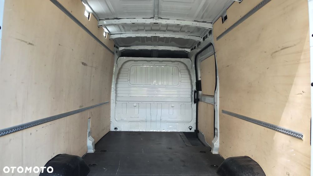 Maxus Deliver 9 - 20