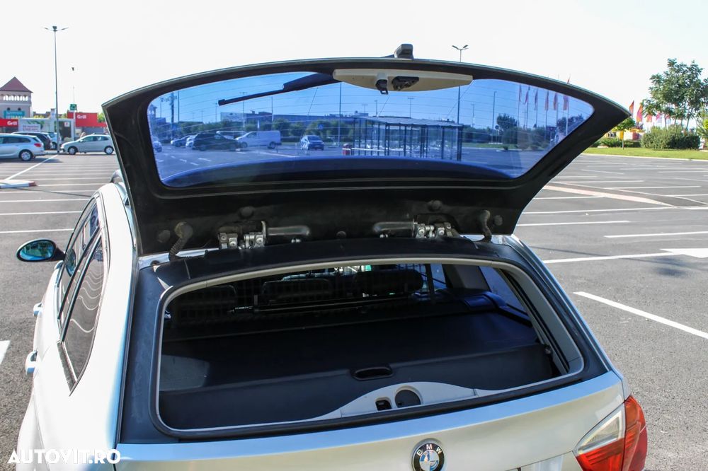 BMW Seria 3 320d DPF Aut. - 38