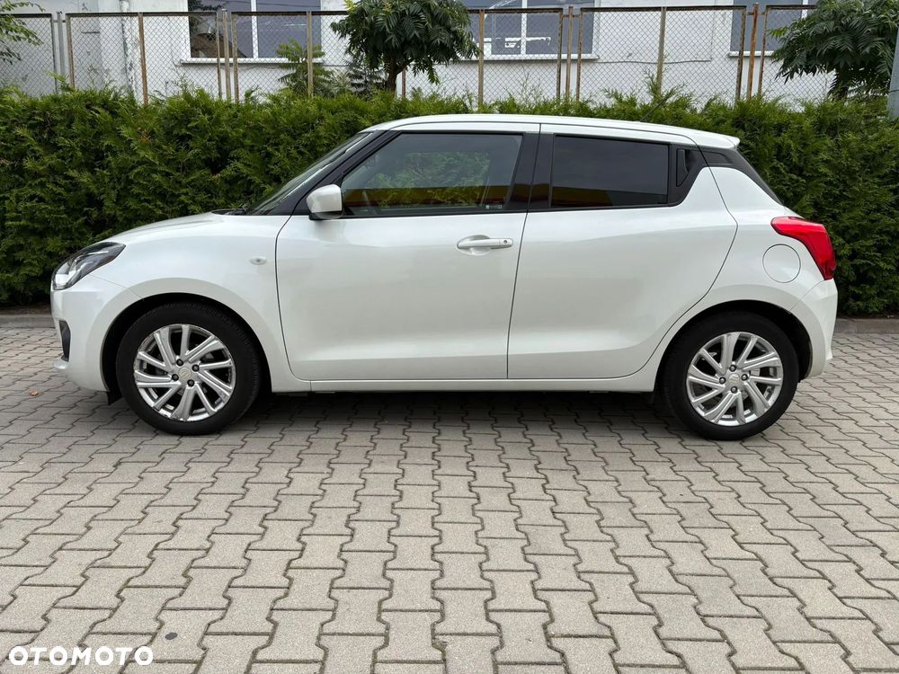 Suzuki Swift 1.2 Dualjet SHVS Premium Plus CVT - 6