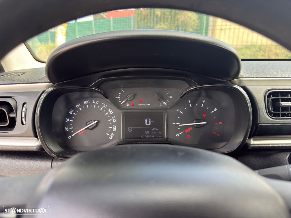 Citroën C3 1.6 BlueHDi Exclusive — fotografia 15