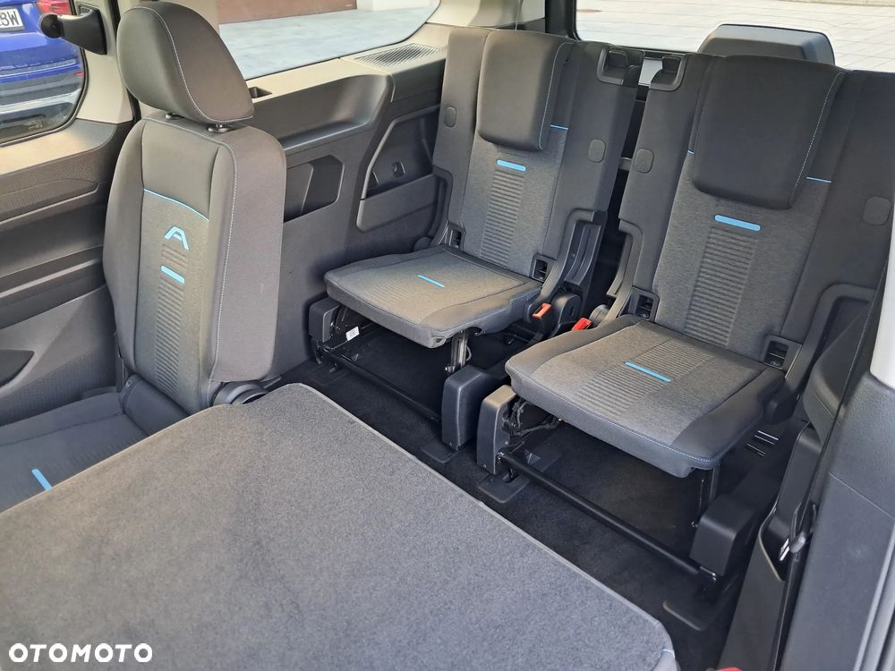 Ford Tourneo Connect Grand - 21
