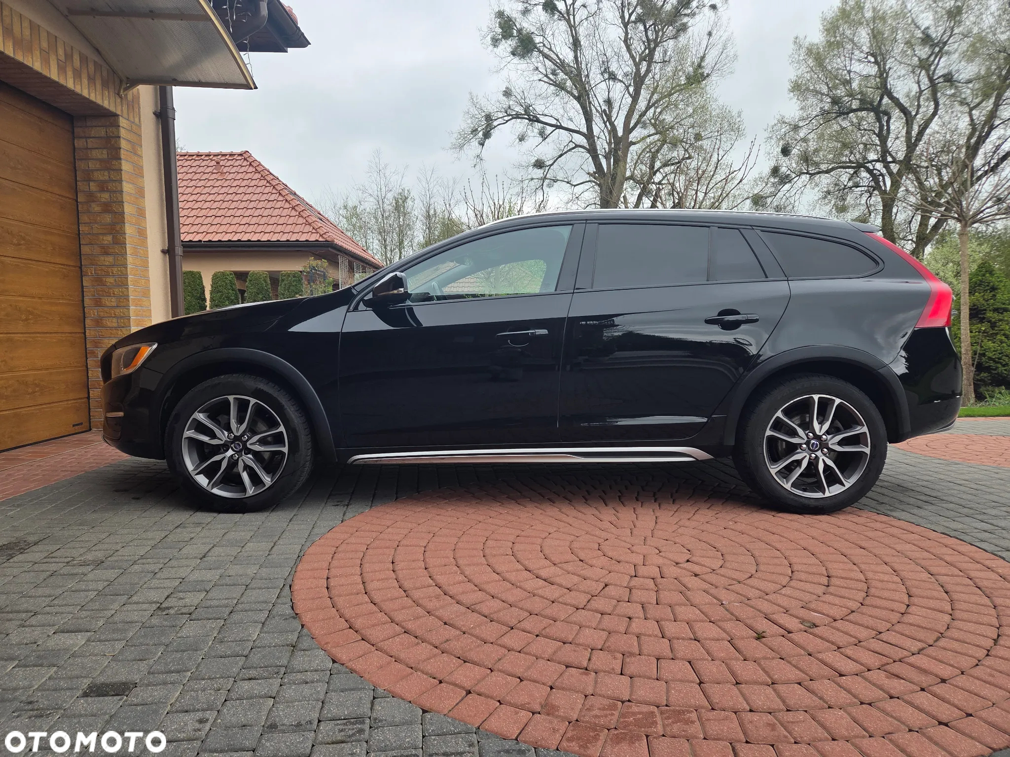 Volvo V60 Cross Country T5 AWD Summum - 2