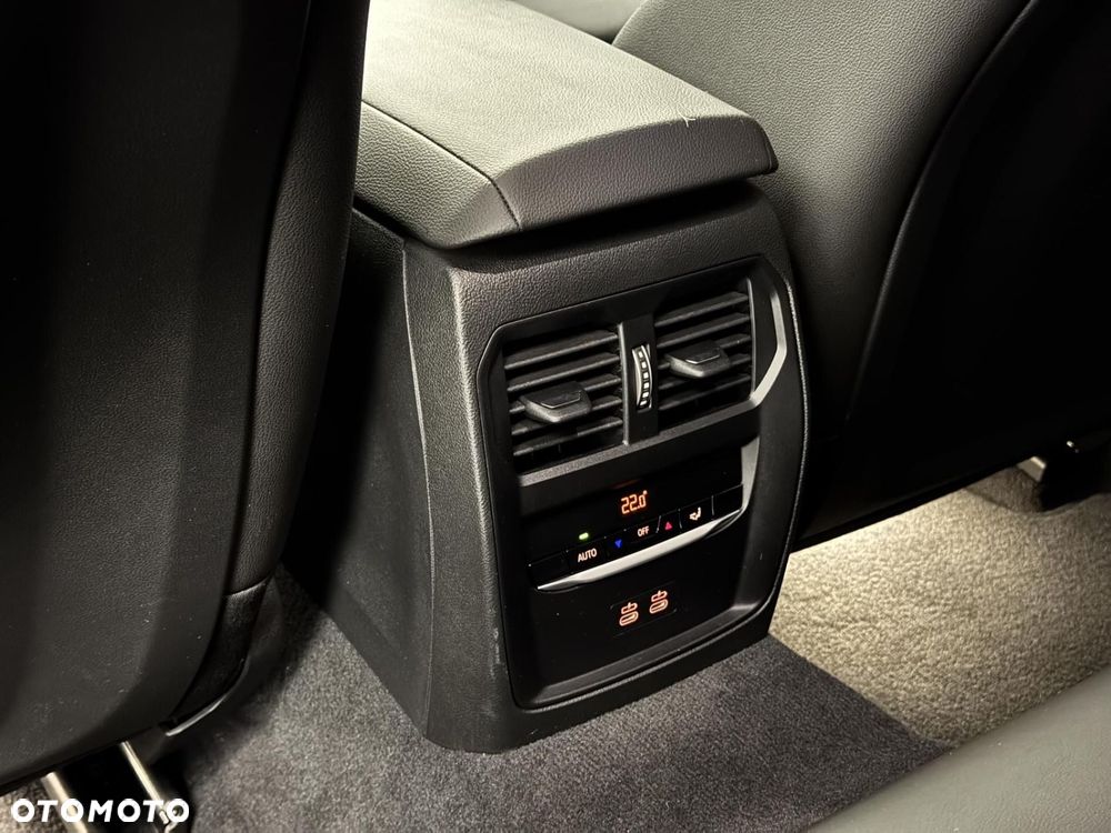 BMW Seria 3 - 25