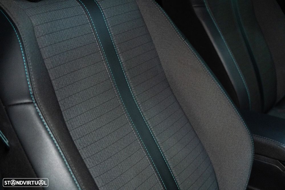 Peugeot 2008 1.2 PureTech Allure Pack - 11