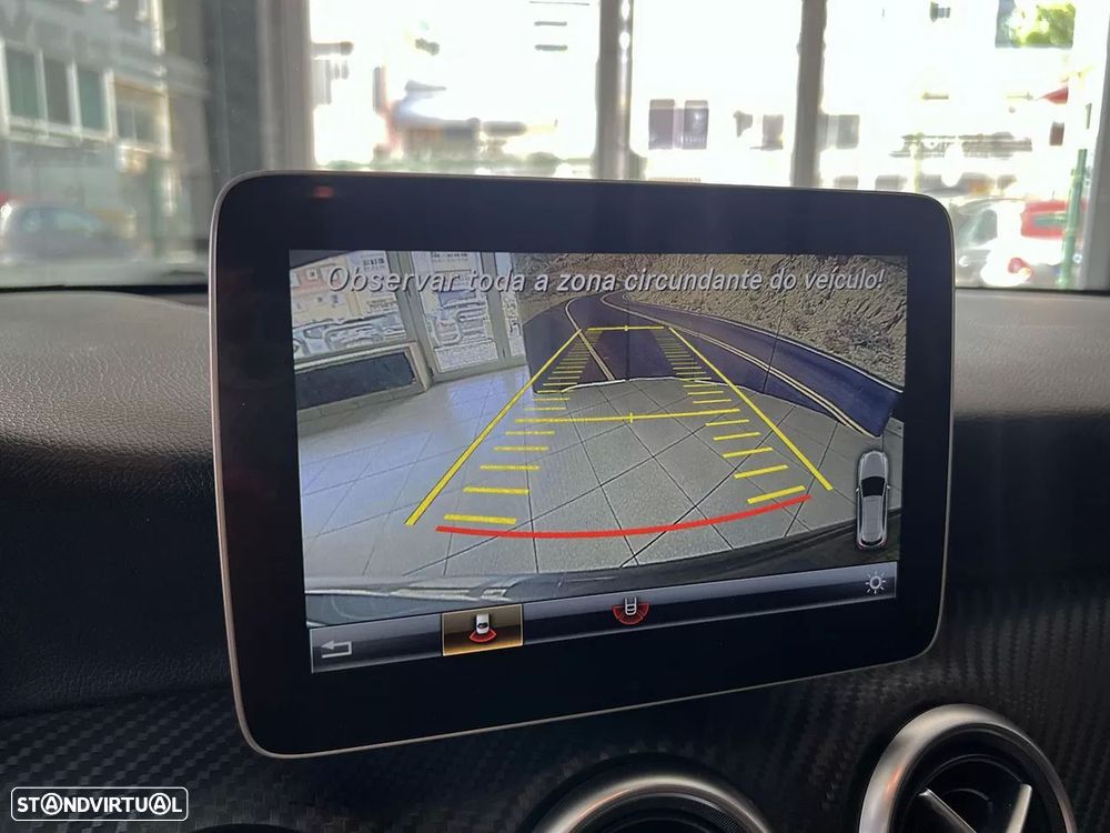 Mercedes-Benz A 160 d AMG Line - 12