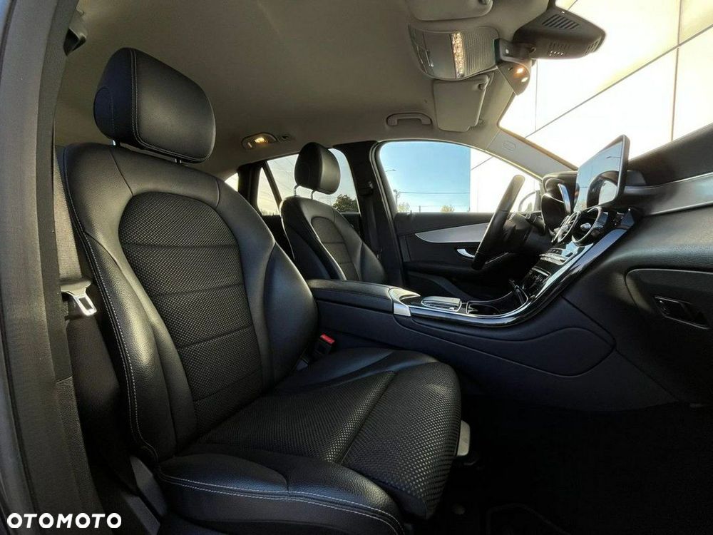 Mercedes-Benz GLC 300 e 4-Matic Avantgarde - 18