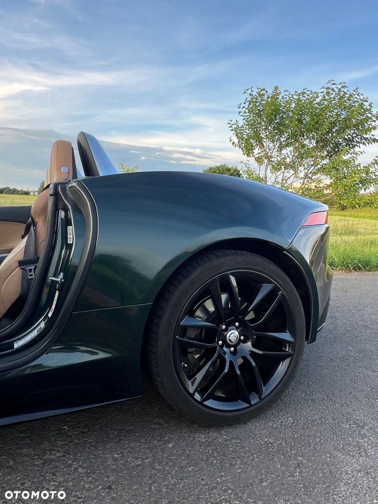 Jaguar F-Type - 22