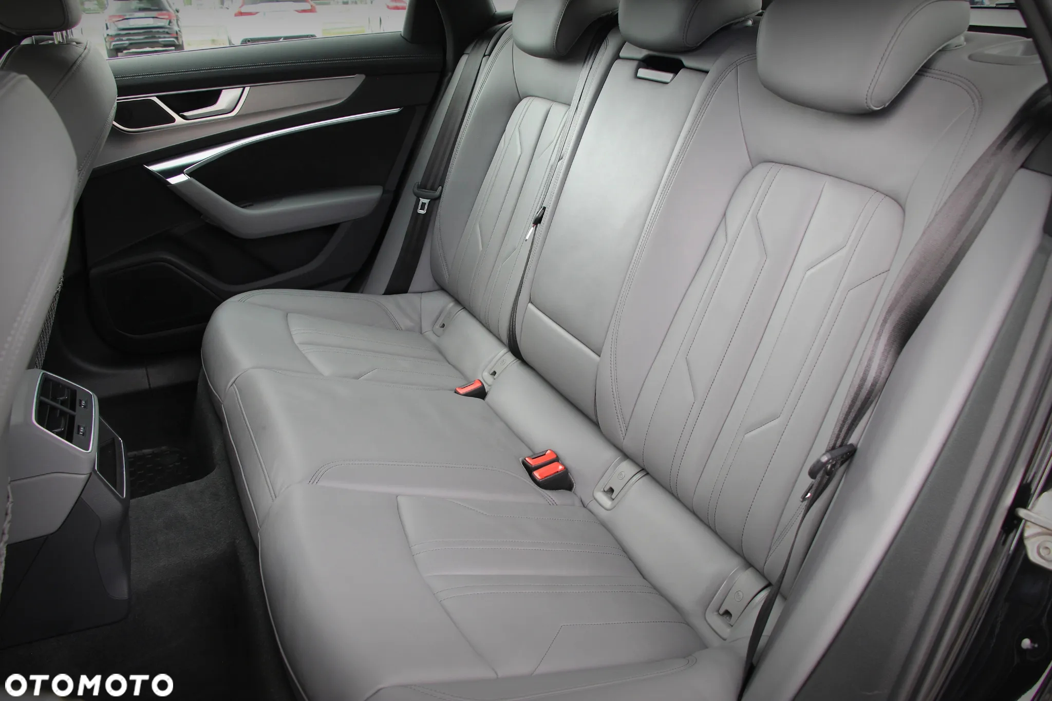 Audi A6 Avant 40 TDI S tronic S line - 15