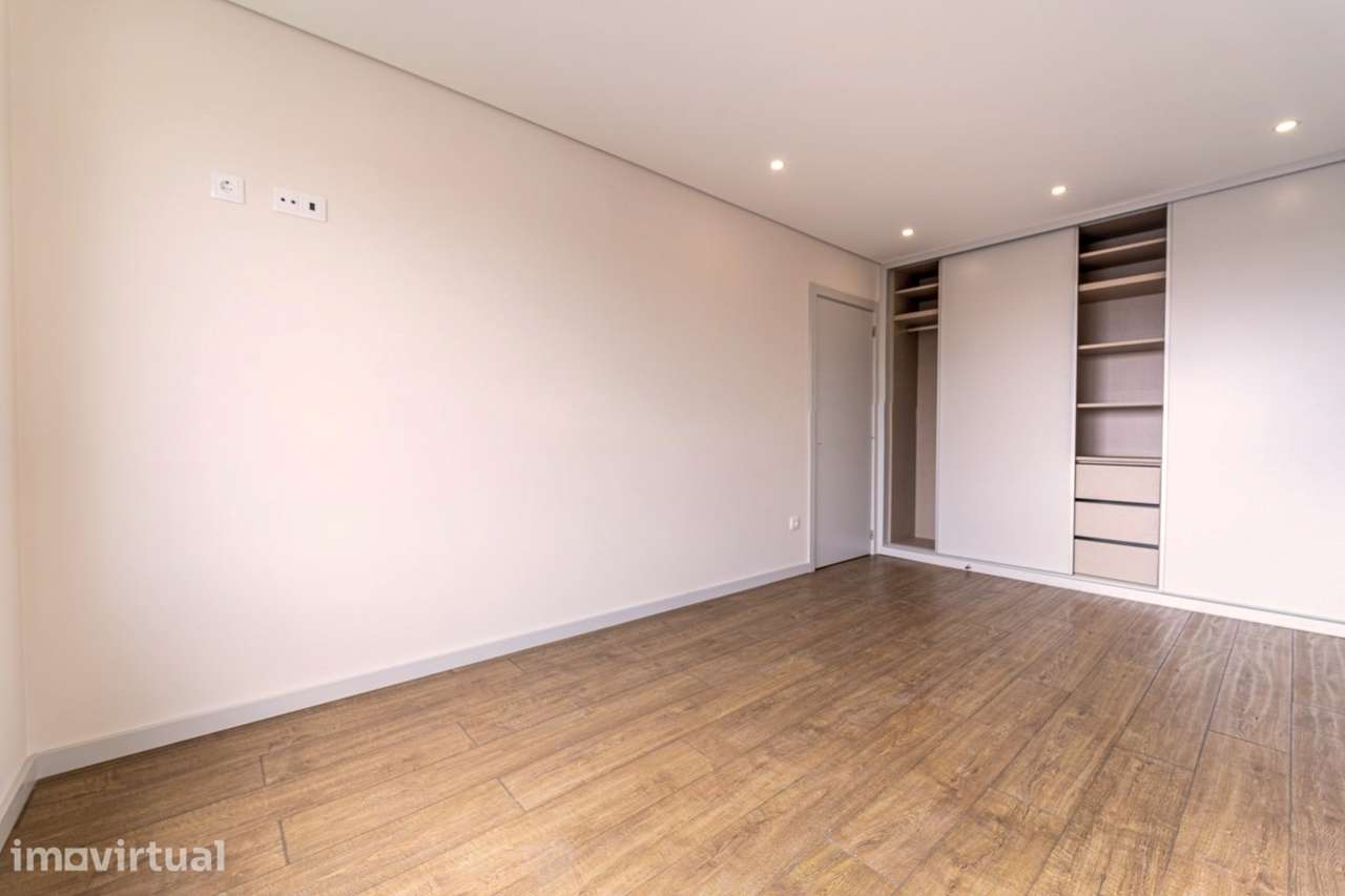 Apartamento T3 Venda em Cedofeita, Santo Ildefonso, Sé, Miragaia, São - Grande imagem: 4/12