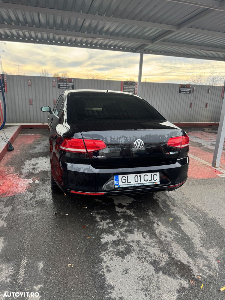 Volkswagen Passat 1.6 TDI (BlueMotion Technology) DSG Comfortline - 2