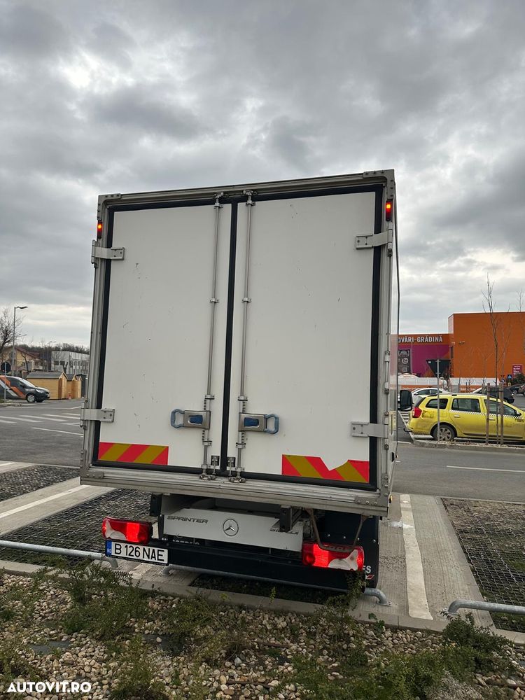 Mercedes-Benz Sprinter - 4