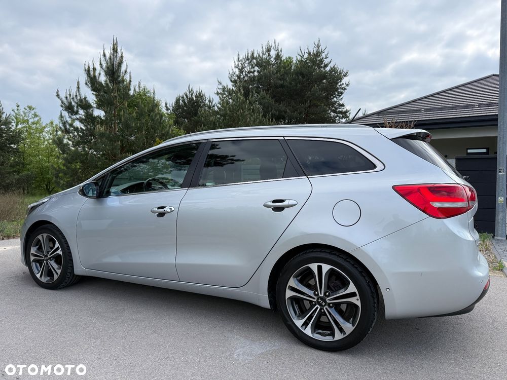 Kia Ceed 1.6 CRDi 136 ISG Platinum Edition - 15