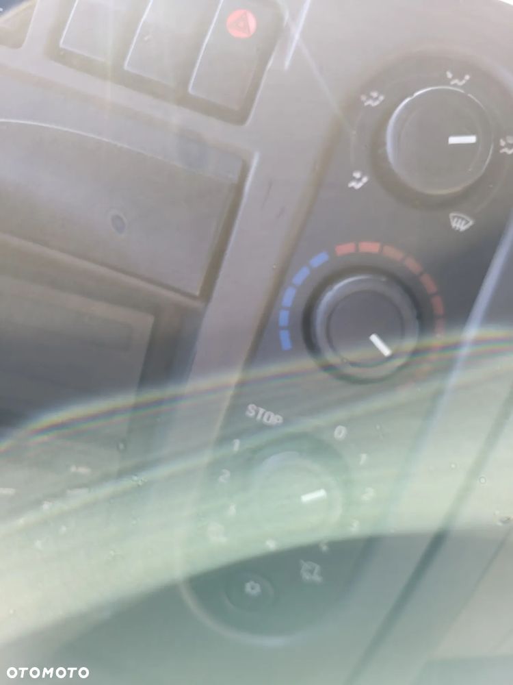 Renault Midlum dxi 220 - 18