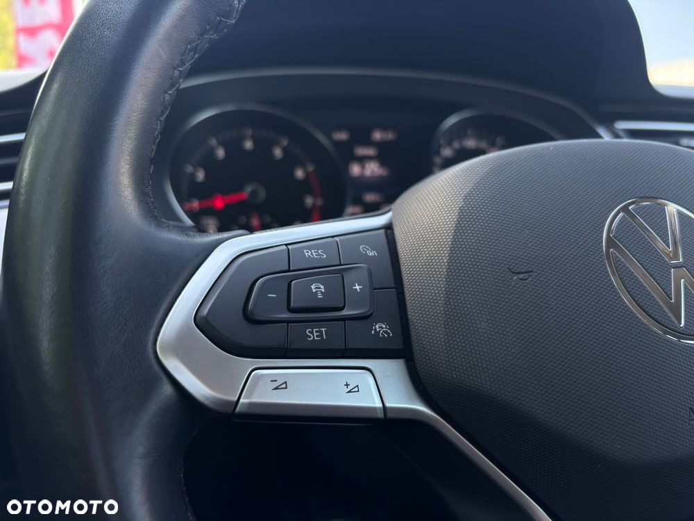 Volkswagen Passat - 34