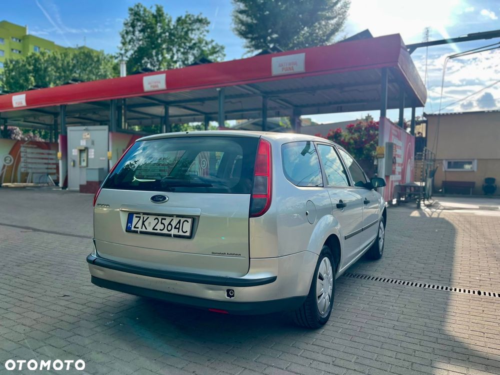 Ford Focus - 8